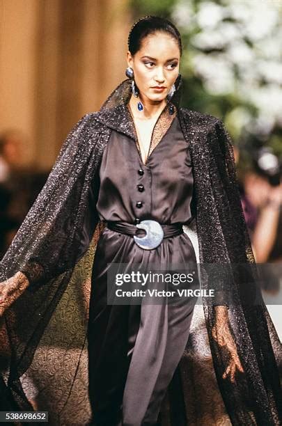 yves saint laurent catwalk 1990|459 Yves Saint Laurent Fashion Show 1990 .